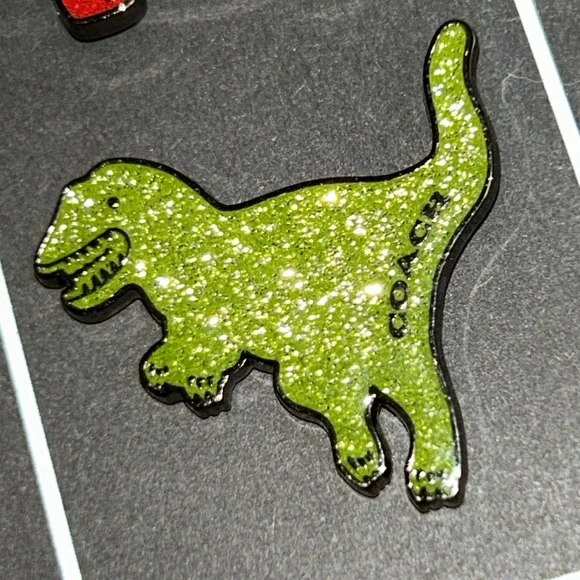 Brand New Coach Glitter Dinosaur & Dog & Unicorn Pin Badge Logo Japan - Picture 4 of 11